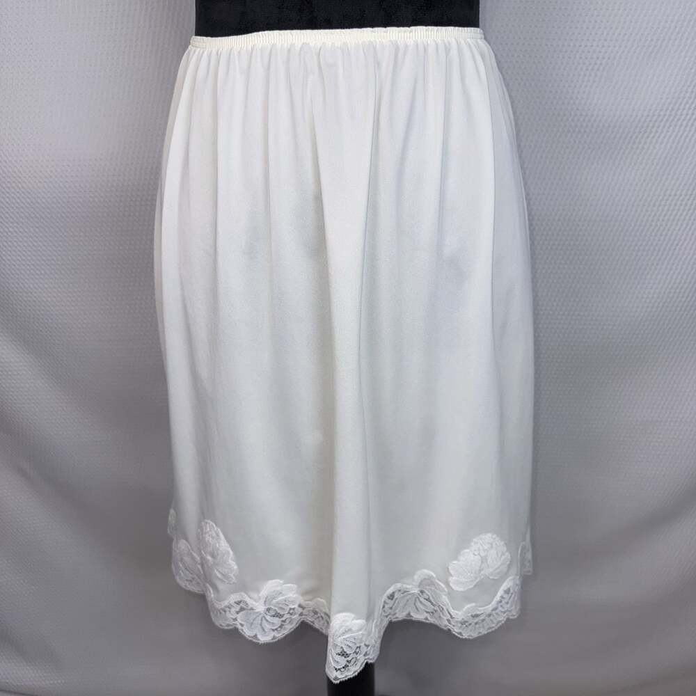 Vintage Sears The No-Slip Half Slip White Nylon Lace Trim Size L 30-32 USA